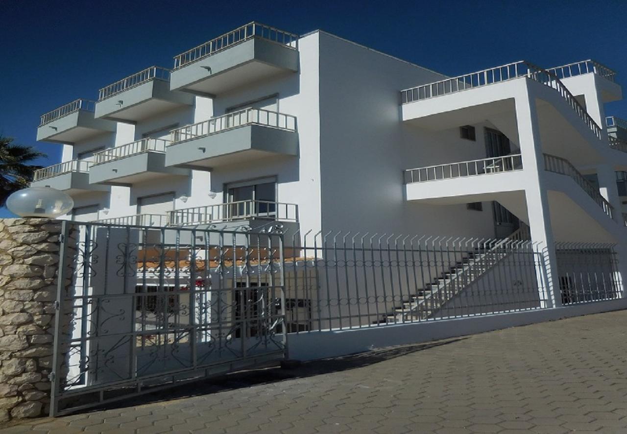 Residencial Campo-Mar By Umbral Hotel Portimão Buitenkant foto The new building of the school