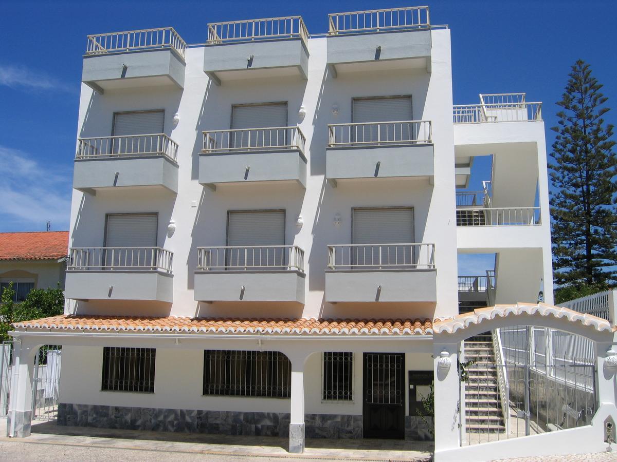 Residencial Campo-Mar By Umbral Hotel Portimão Buitenkant foto A typical apartment building in the Algarve, Portugal